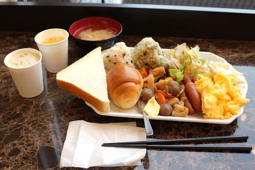 Toyoko Inn Kumamoto Ekimae Exteriör bild
